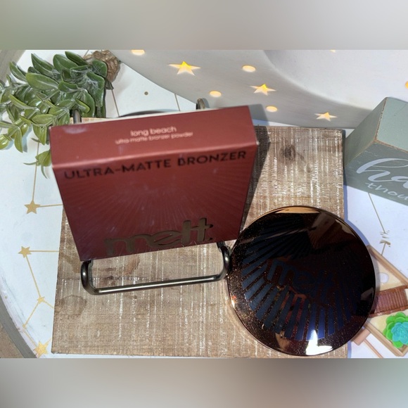 Melt Cosmetics Ultra Matte Bronzer - Picture 3 of 5